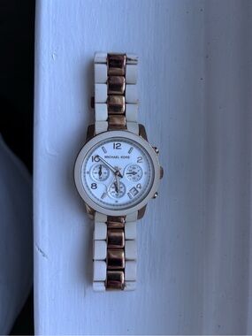 Wristwatch - Jewelry Subcategory